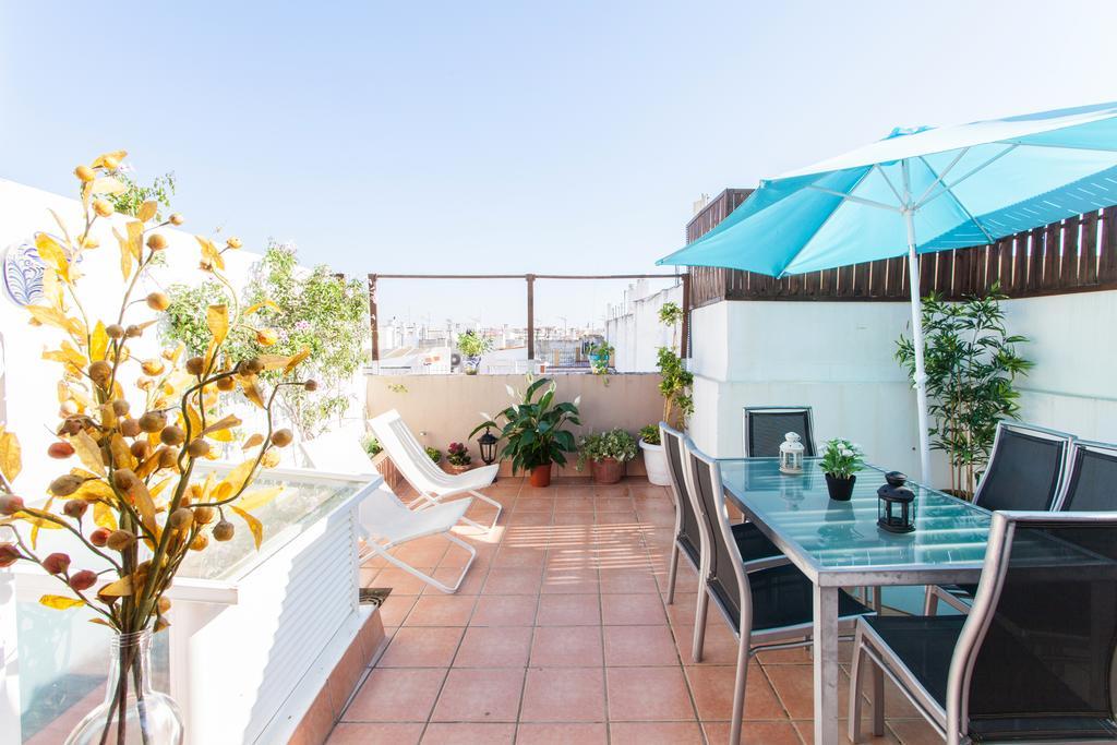 San Marcos Apartamentos Seville Room photo